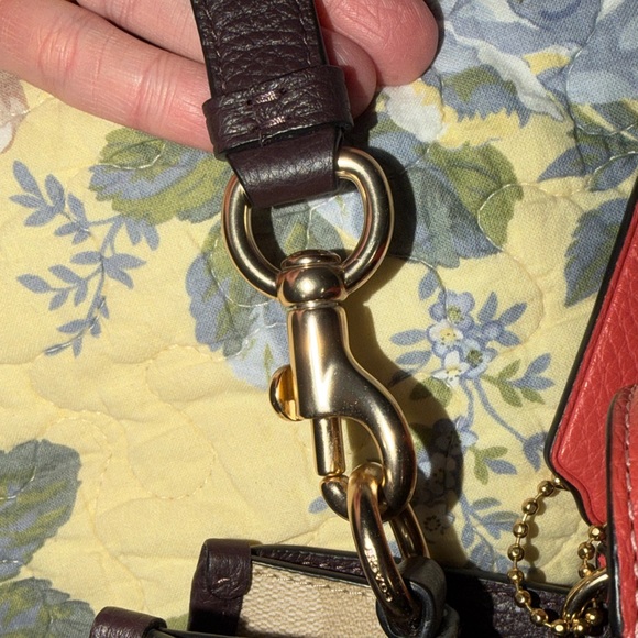 Coach Signature Canvas Satchel - Cream and Red Stars and Heart - Picture 12 of 14